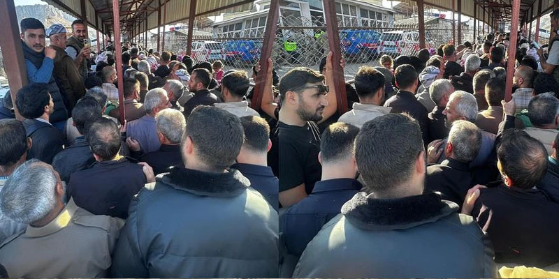 Hakkari'de Çifte Vatandaşlar Oy İçin Gümrük Kapısına Akın Etti