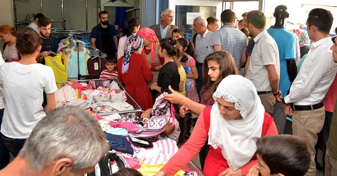 Hakkari'de çocukların bayramlık sevinci