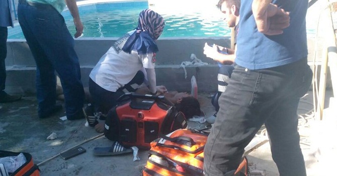 Havuzda elektrik faciası: 3'ü çocuk 5 ölü