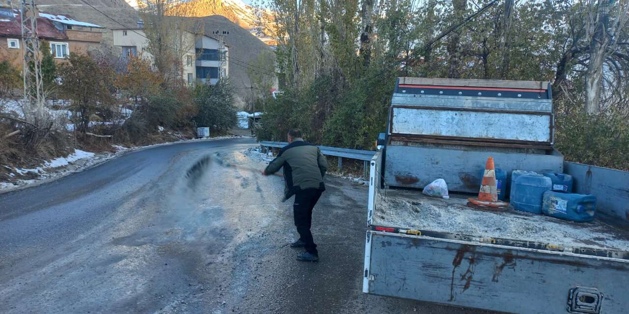 Kentte Don ve Buzlanma: Ekipler 15 Mahallede Sahada