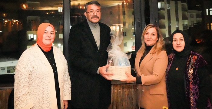 Vali Ali Çelik, Trabzon Kafilesini Hakkâri’de Ağırladı