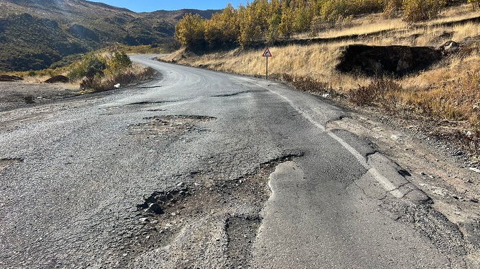 Hakkari’de Yol Çilesi: Vatandaşlar Çözüm Bekliyor