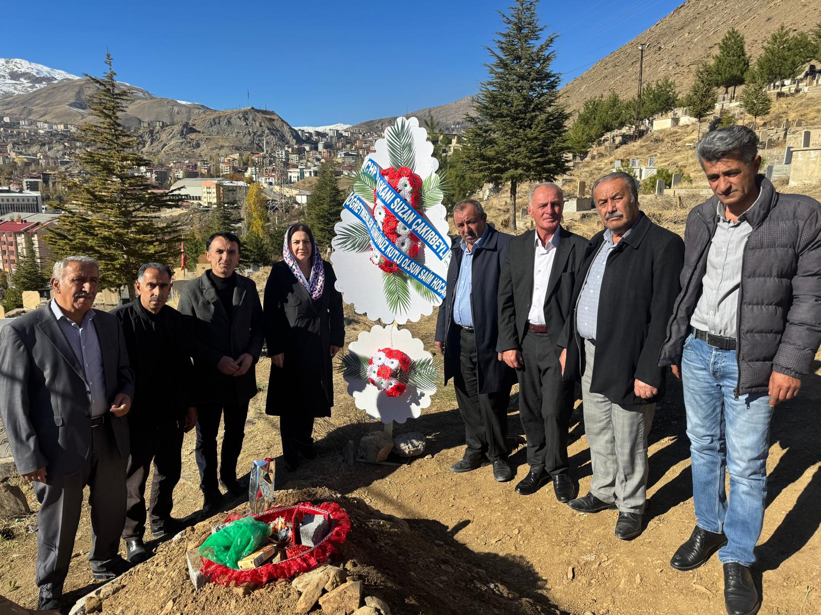 CHP Hakkari İl Örgütü, Saim Öğretmeni Mezarı Başında Andı