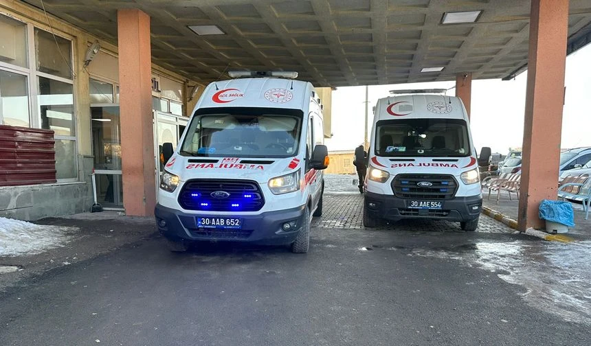 Yüksekova'da Kaza: Bir Kişi Aracın Altında Sürüklendi