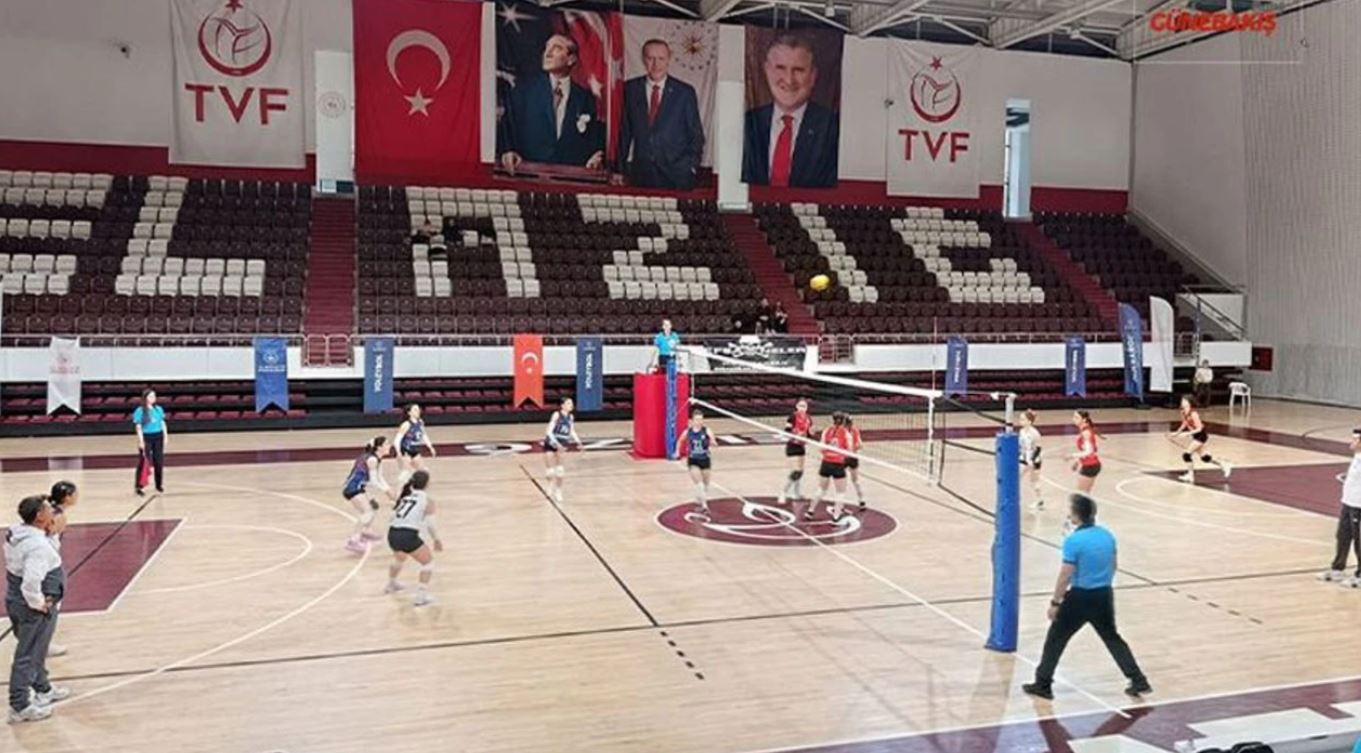 Hakkari Sportif Elazığ Belediyespor'a 3-0 yenildi