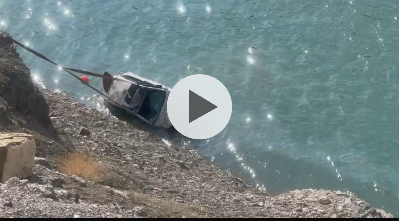 Hakkarili Gençlere mezar olan o araç çıkartıldı