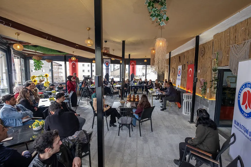 Hakkari Üniversitesinde “Bilim Kafe” Etkinliğine Yoğun İlgi