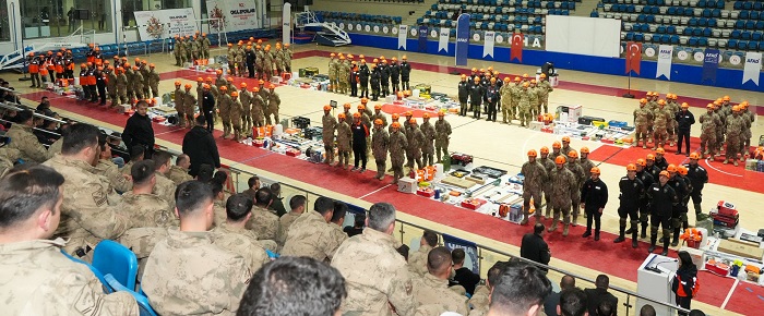 Deprem Bölgesi Hakkâri’de 56 Ekip Göreve Hazır!