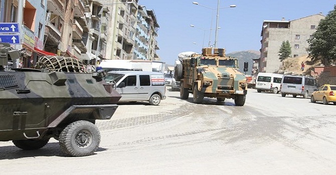 Şemdinli'de havanlı saldırı: 1 Şehit