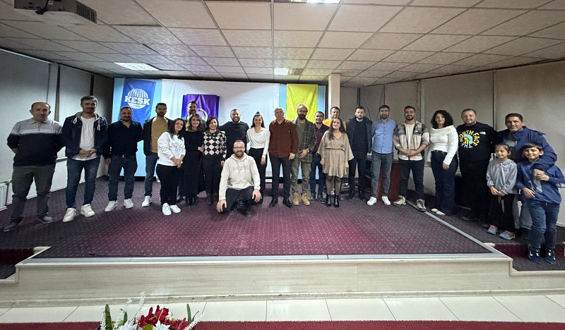 Hakkari'de Kürtçe Stand-up Gösterisi!