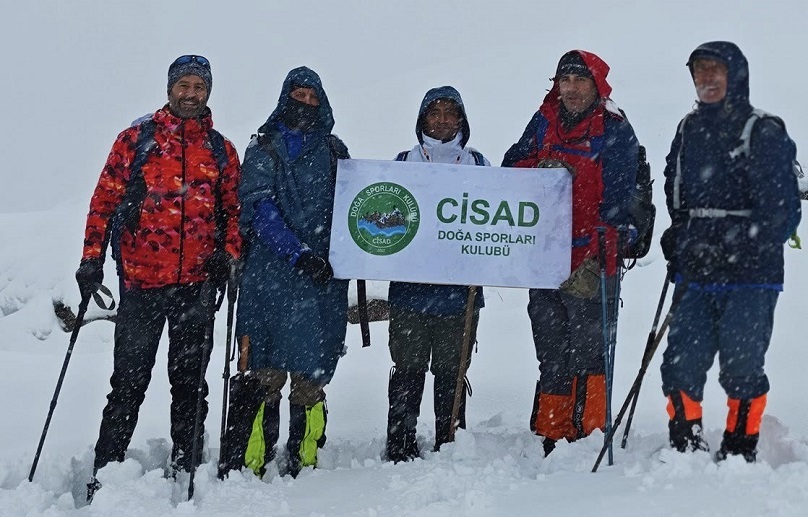 Hakkari’de 2 Bin 800 Rakımlı Bölgeye Zorlu Doğa Yürüyüşü