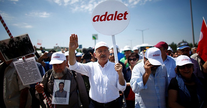 'Kılıçdaroğlu'nun dublörü de ayrıca yürüyor'