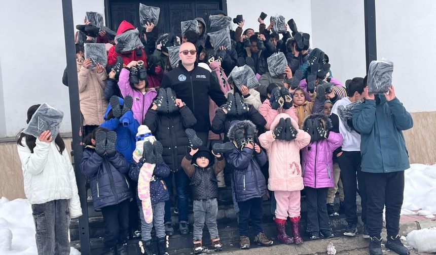 Başkan Aydoğdu yardımlarını sürdürüyor