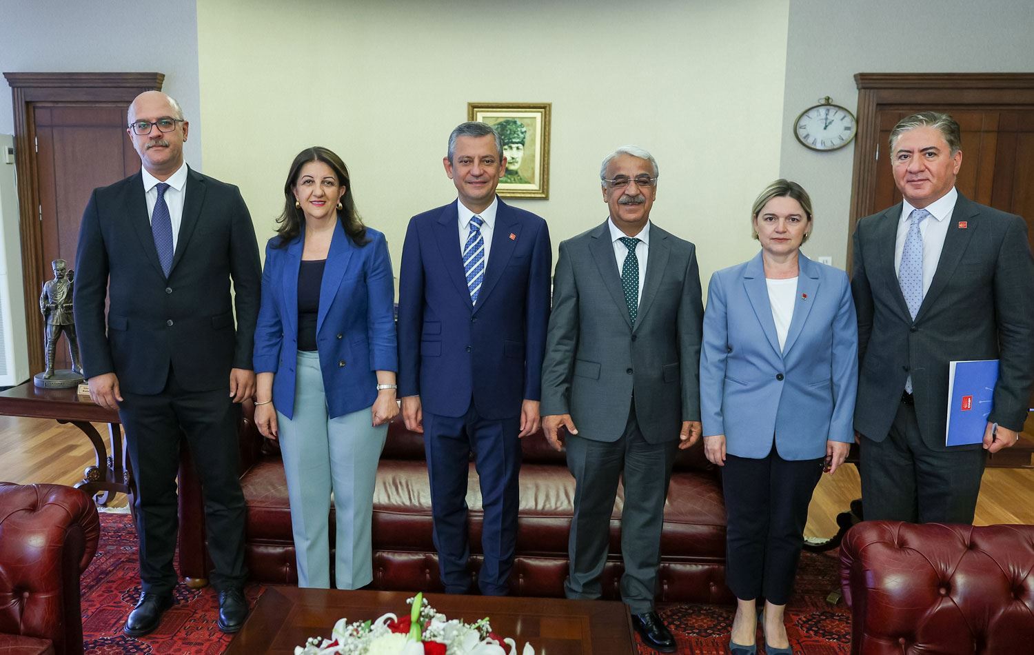 DEM Parti İmralı heyeti ile CHP görüşmesi ertelendi