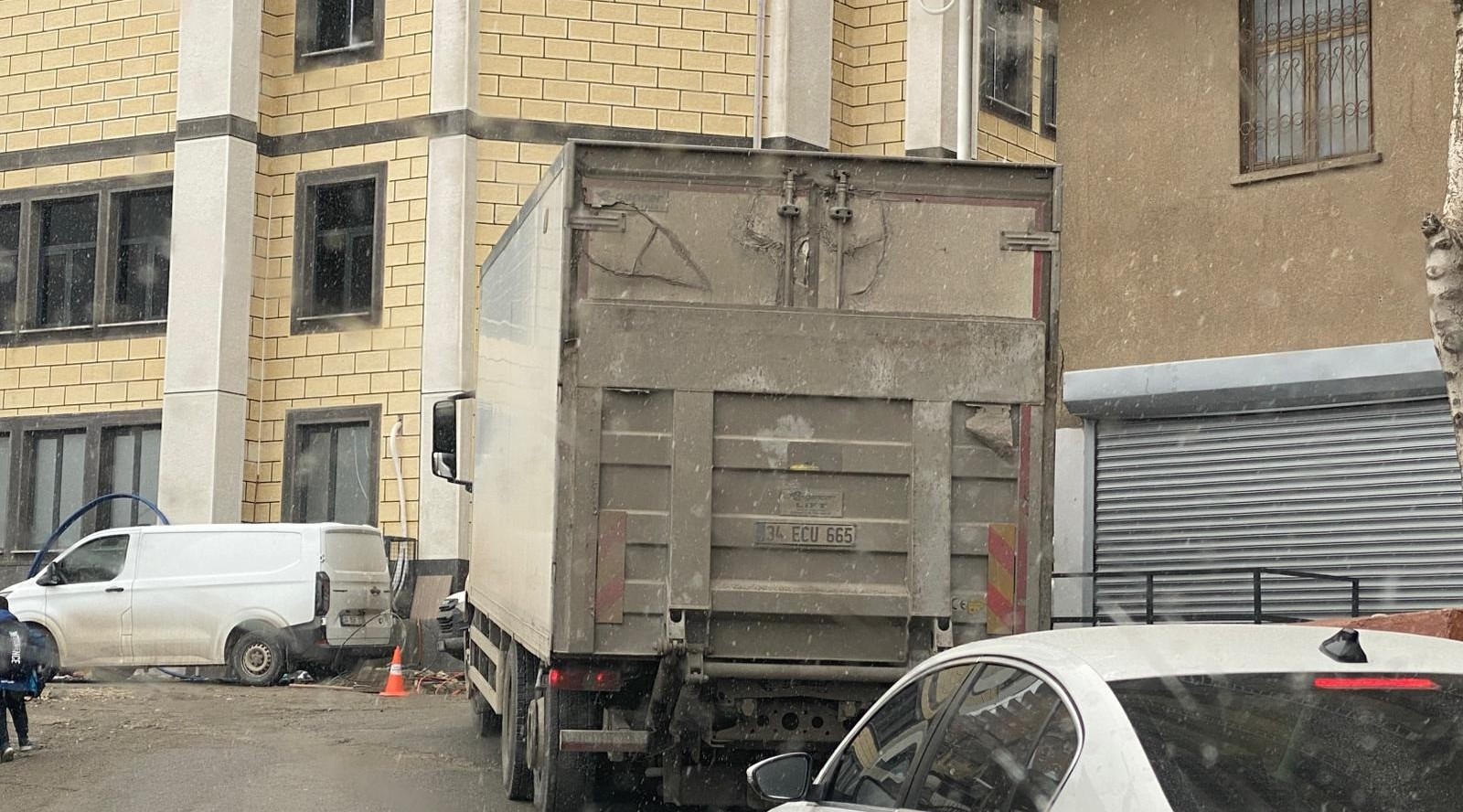 Hakkari’de yük indirme saatleri uyarısı!