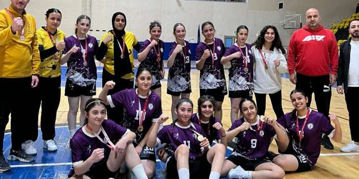 Hakkari’nin Genç Sultanları Türkiye Yarı Finallerine Adını Yazdırdı