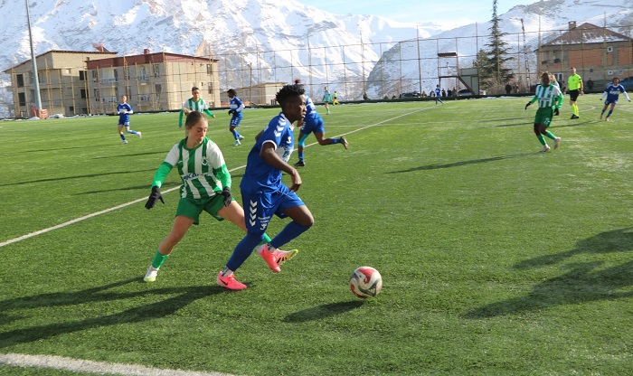 Hakkari Kadın gücü Kendi evinde berabere kaldı