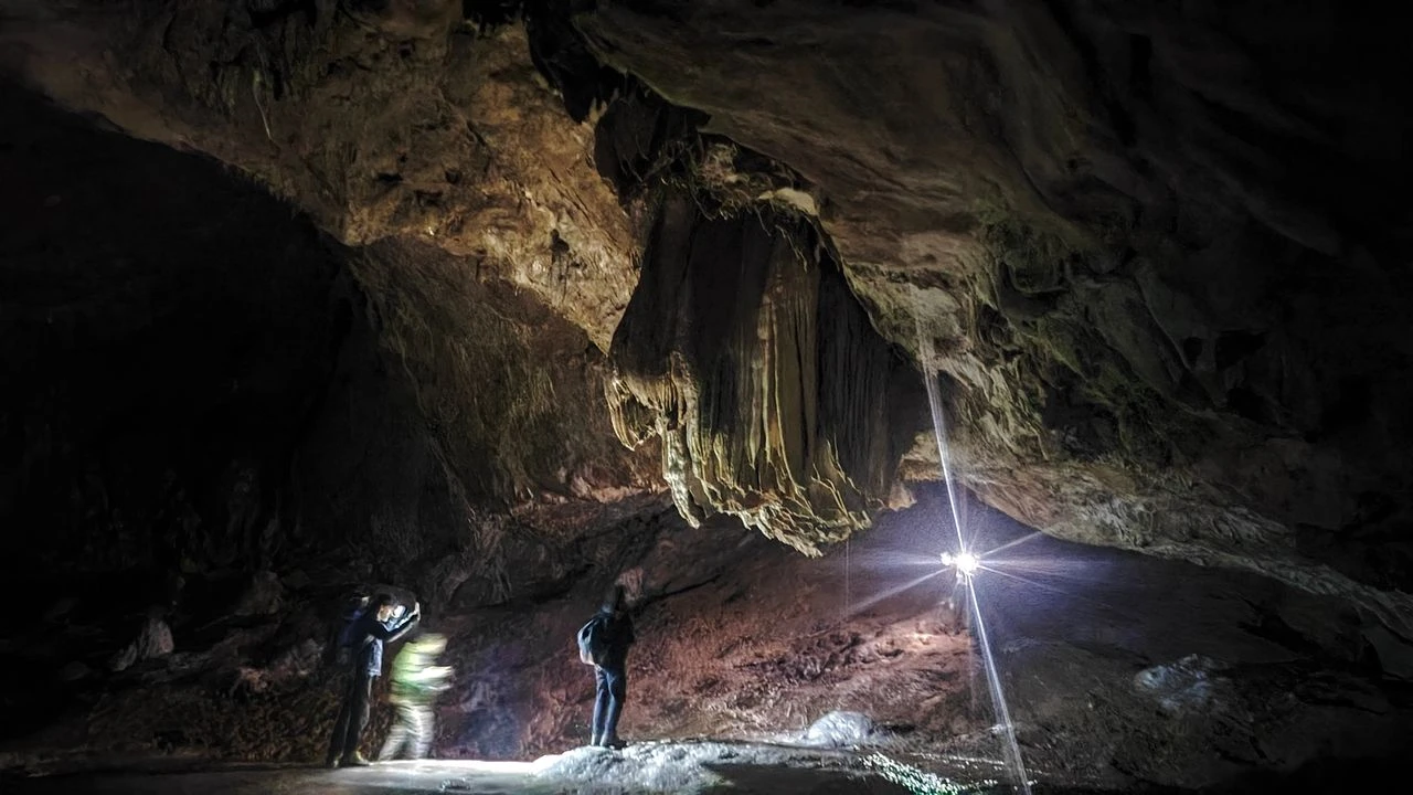 Şemdinli'deki Nehri Mağarası turizme kazandırılmayı bekliyor