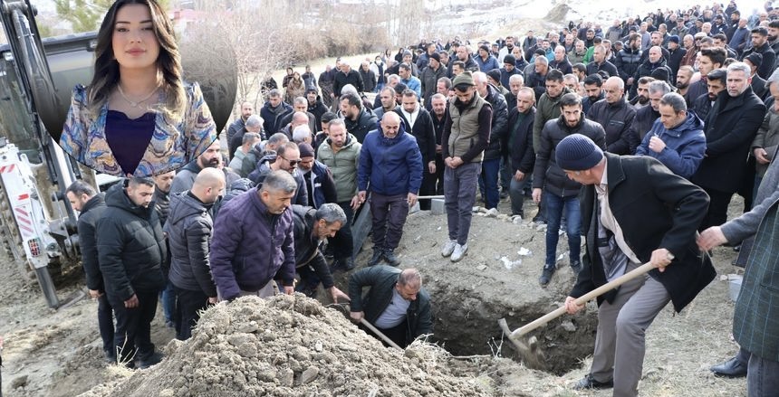 Sude Değirmenci gözyaşları arasında toprağa verildi