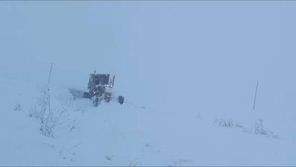 Hakkari’de 2 köy 10 mezra ulaşıma kapandı!