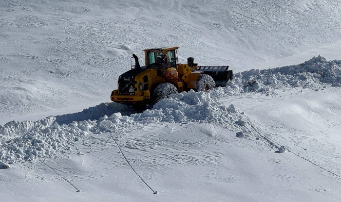 Hakkari’de 2 Köy ve 26 Mezra Yolu Ulaşıma Kapalı