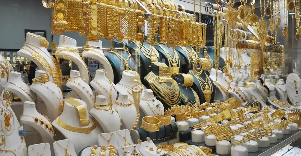 Altın yarım asrın rekorunu kırdı