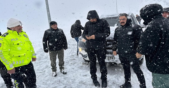 Vali Ali Çelik Çığ Bölgesinde İncelemelerde Bulundu