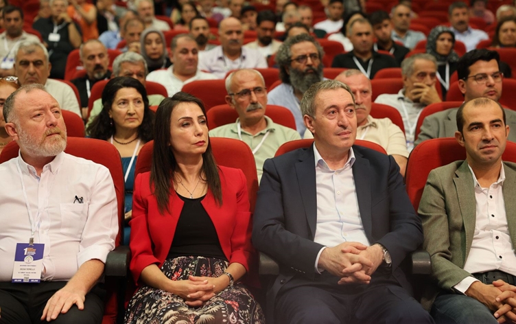 DEM Parti’den İran açıklaması: Şiddete son verilmeli, demokratik kanallar açılmalı