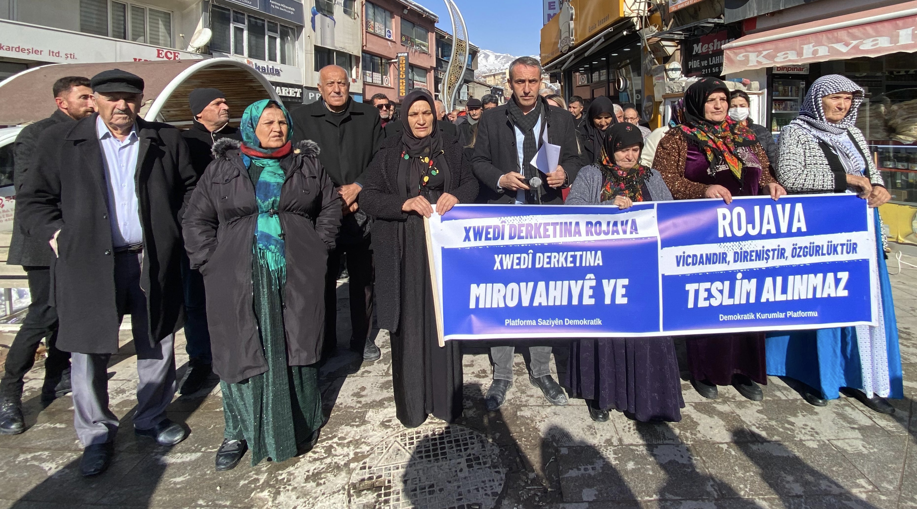 DEM Parti Hakkari: Halep’te Kürt Mahallelerine Yönelik Saldırılar İnsanlık Suçudur