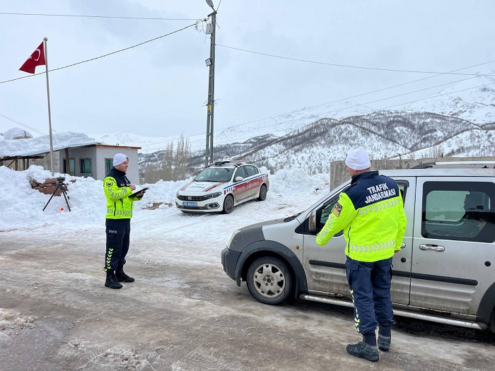 Hakkari Jandarmasından Trafik denetimi!