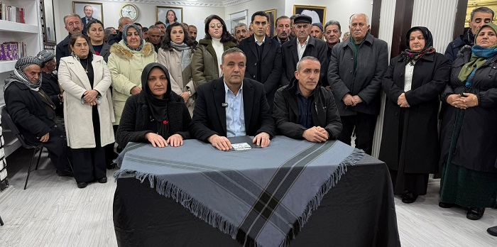 DEM Parti Hakkari’den Rojava Açıklaması: “Boyun Eğmiyoruz”