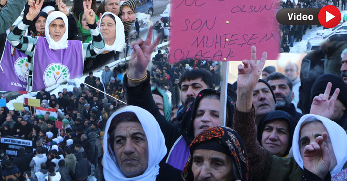 Hakkari'de Rojava için yürüyüş düzenlendi!