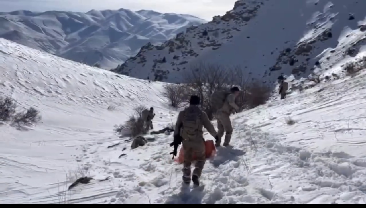 Hakkari’deki operasyon böyle görüntülendi! (VİDEO)