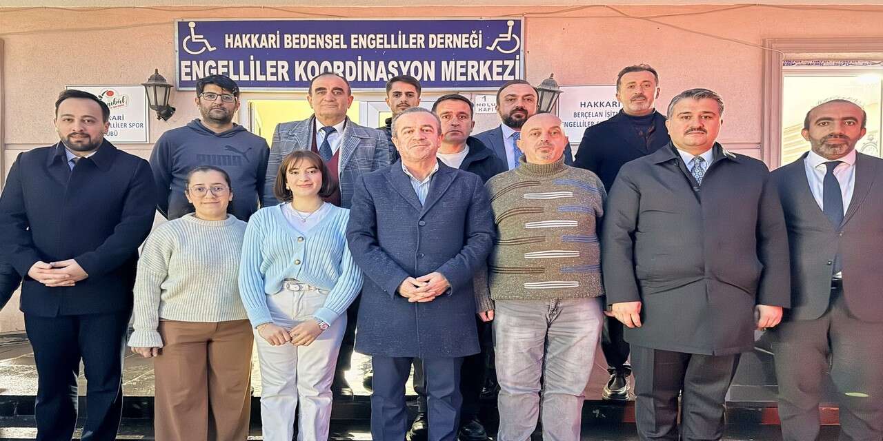 Hakkari AK Parti Heyeti Engelli Koordinasyon Merkezi’ni Ziyaret Etti