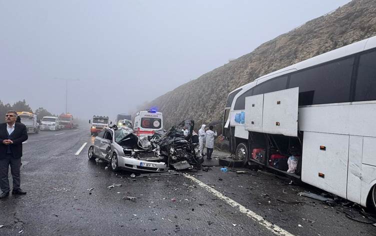 Sis Faciası: 2 Ölü, 10 Yaralı… Hakkari’ye Gelen Ekip Kazaya İlk Müdahale Edenler Arasında