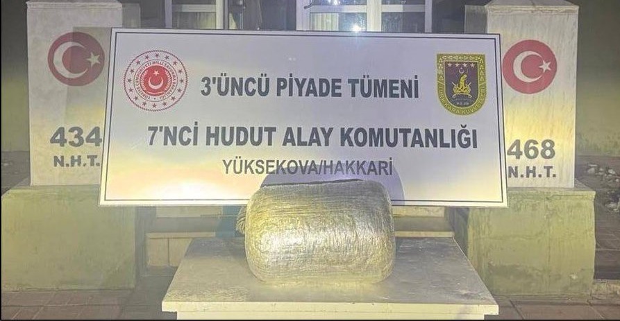 Hakkari Sınır Hattında 5 Kilo 842 Gram Uyuşturucu Ele Geçirildi