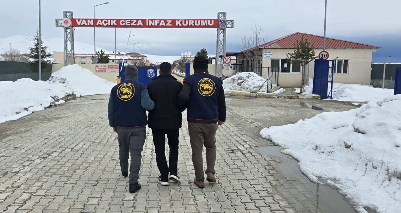 Hakkari'de 8 Yıl 4 Ay Hapis Cezası Bulunan Firari Yakalandı