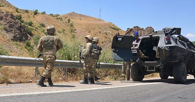 Yol inşaatına saldırı: 1 ölü 1 yaralı