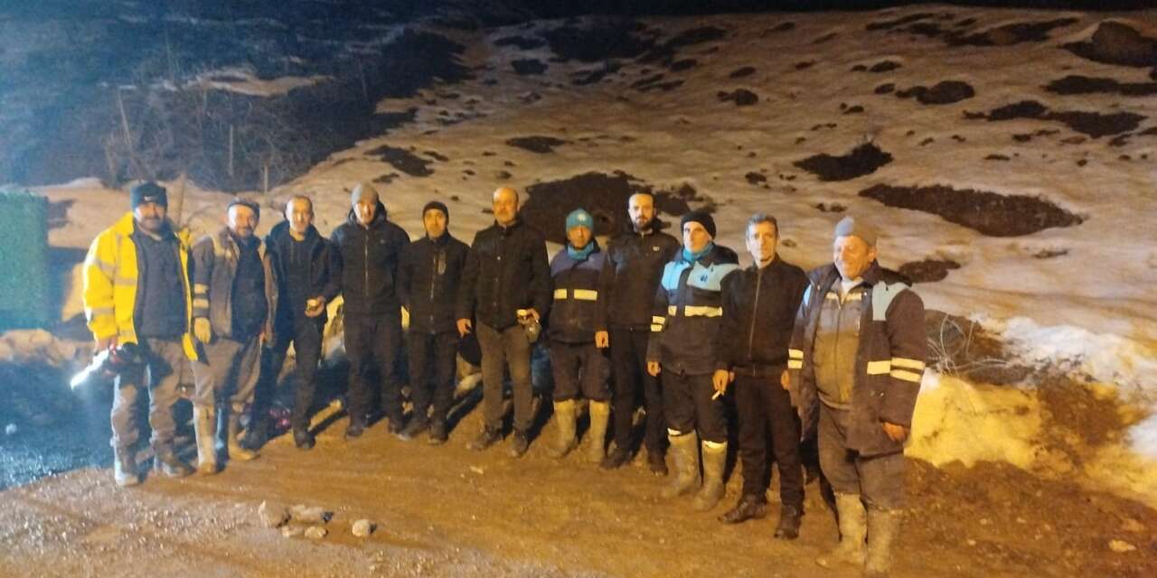 Hakkâri’de Su Arızasına Gece Müdahalesi