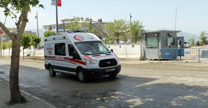 Karakol inşaatında çalışanlara saldırı: 2 ölü 4 yaralı