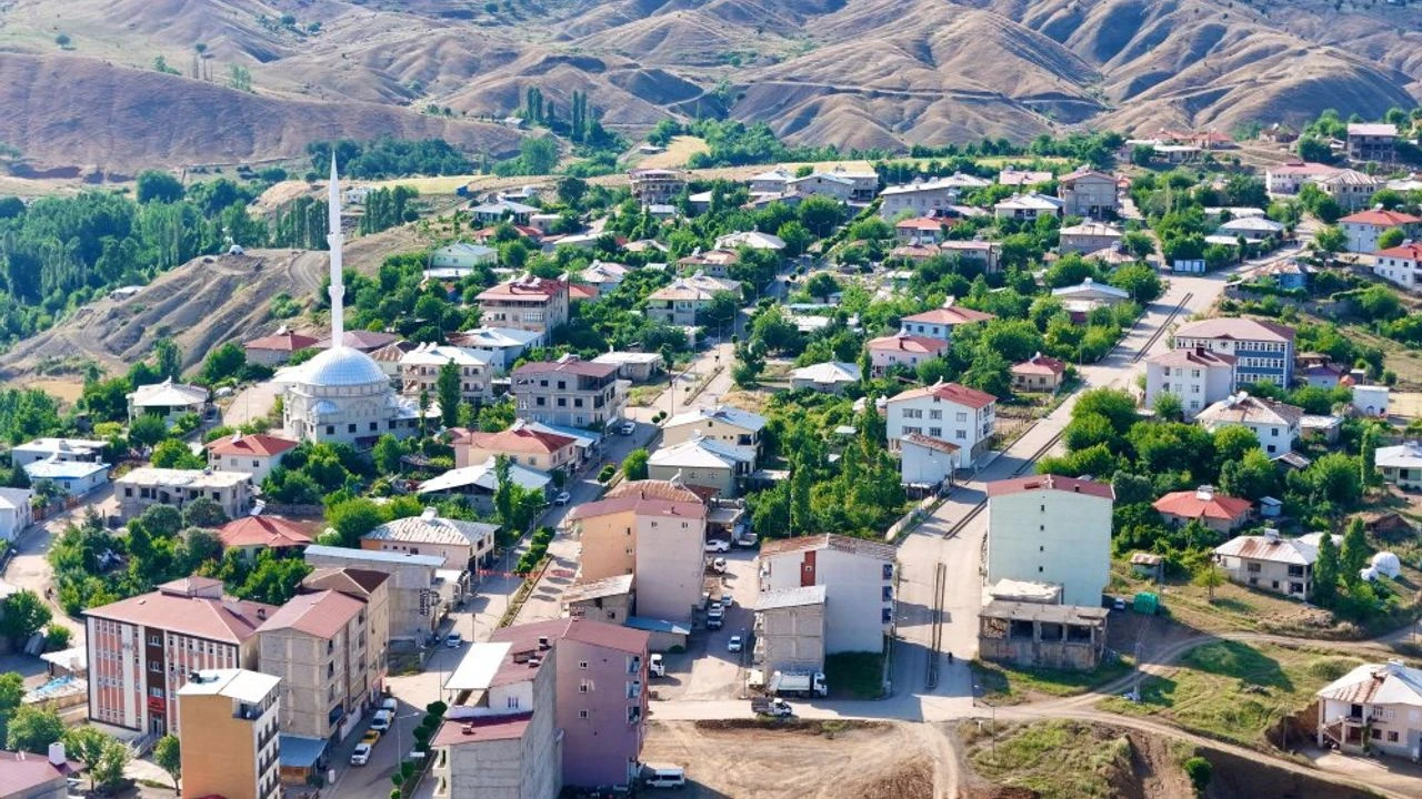 Derecik Belediyesi’nde Kritik Gün