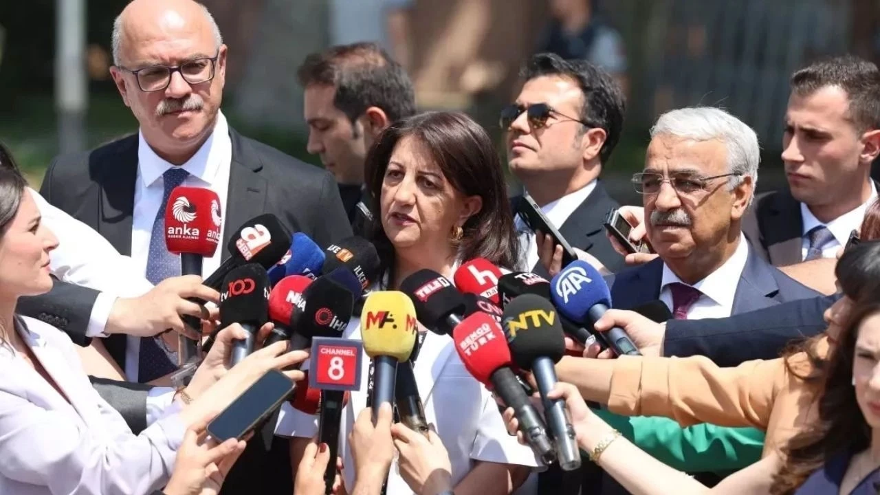 DEM Parti Heyeti İmralı Adası'ndan döndü!