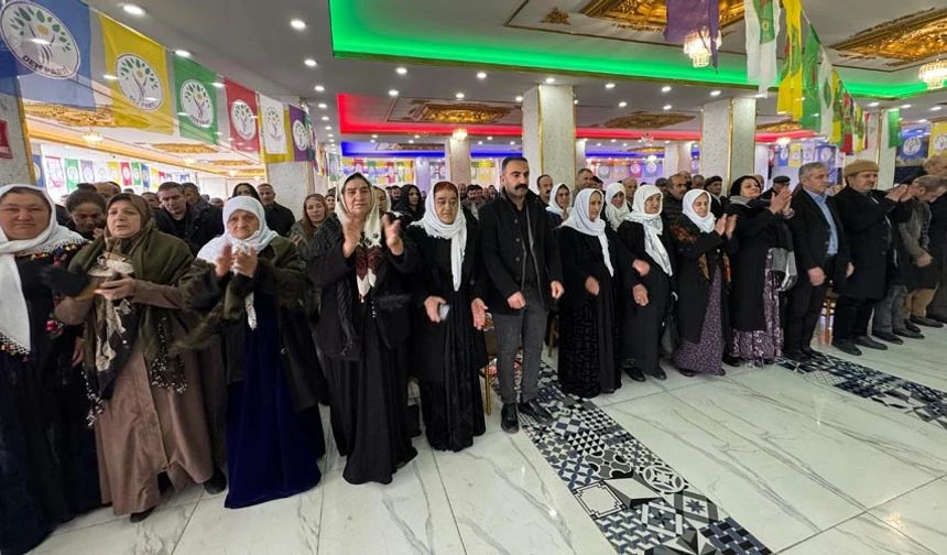 DEM Parti Yüksekova’da Halkla Bir Araya Geldi