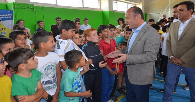 Yüksekova'da Yaz Spor Okulları Açıldı