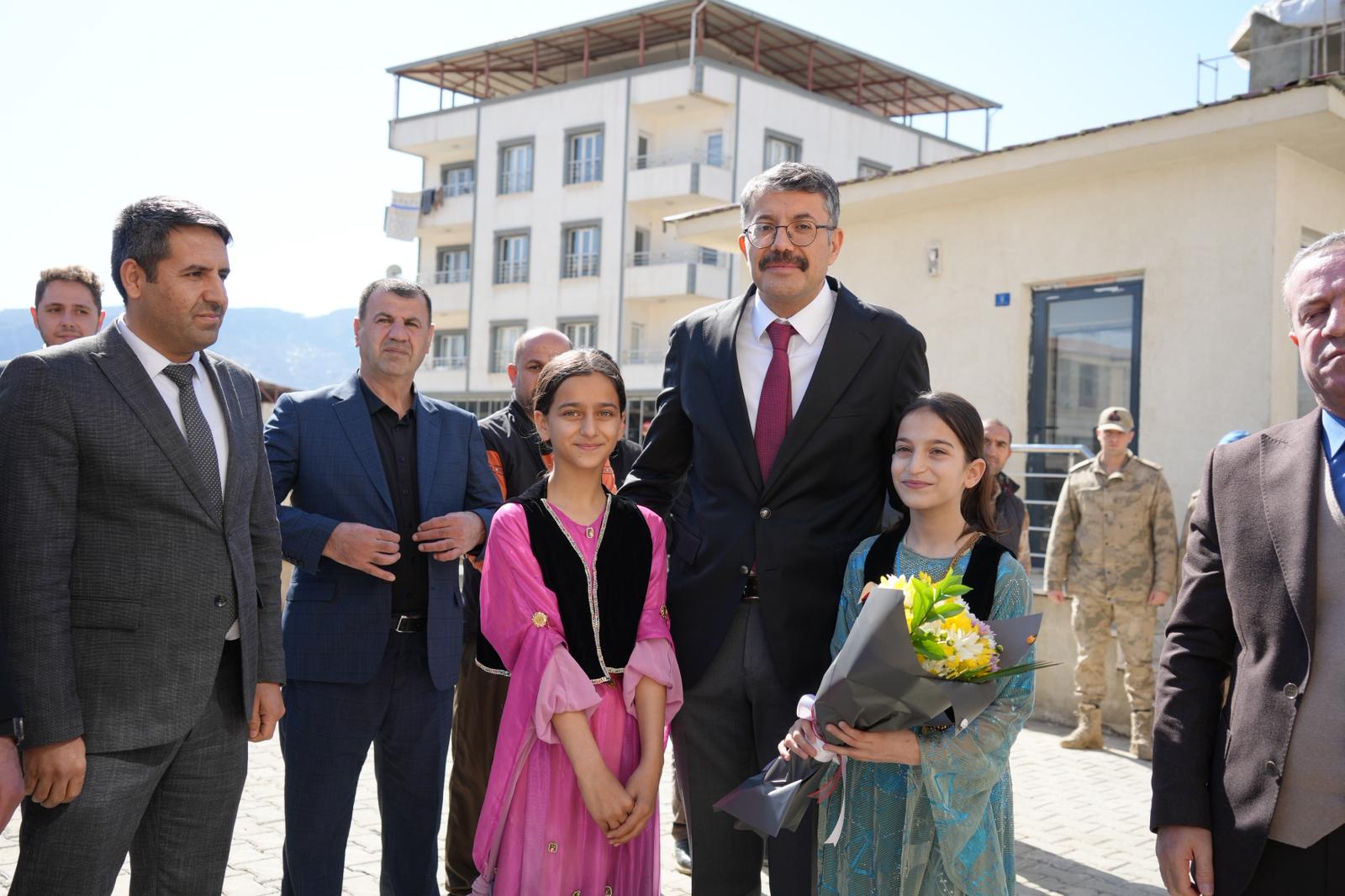 Ali Çelik’ten Derecik’e veda ziyareti