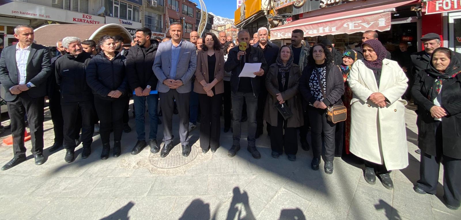 DEM Parti Hakkari İl Örgütü’nden Dünya Anadili Günü açıklaması