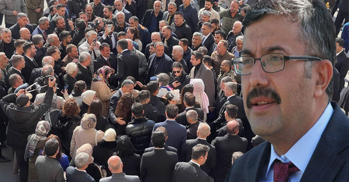 Vali Ali Çelik Hakkari'den ayrıldı!