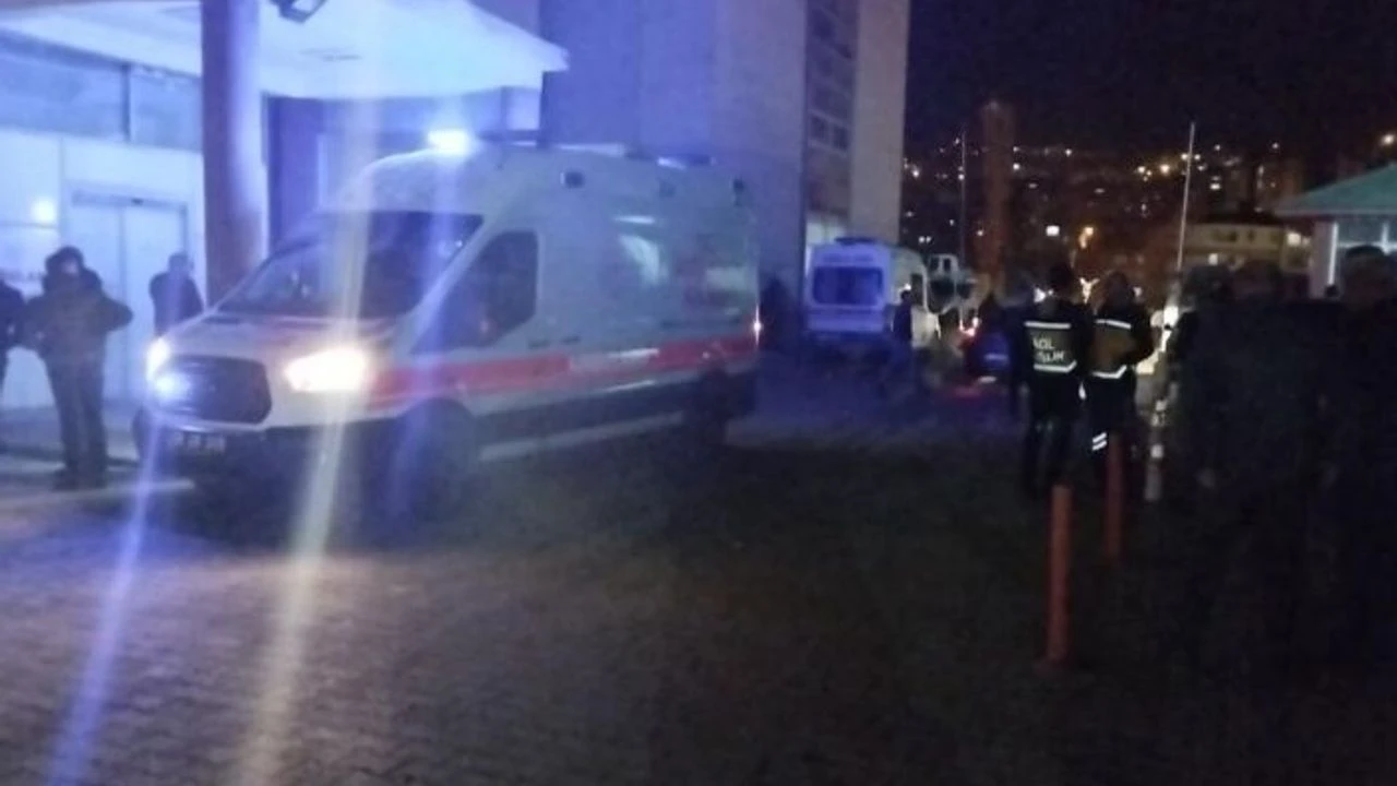 Hakkari'de acı olay: Silahla vurulan Genç hayatını kaybetti