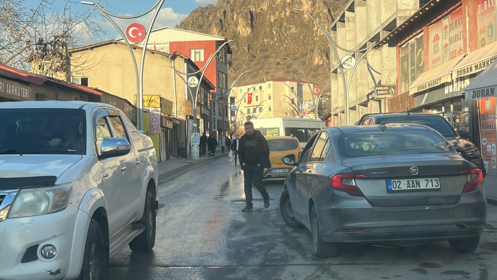 Çukurca’da Otopark Sorunu Tepki Çekiyor