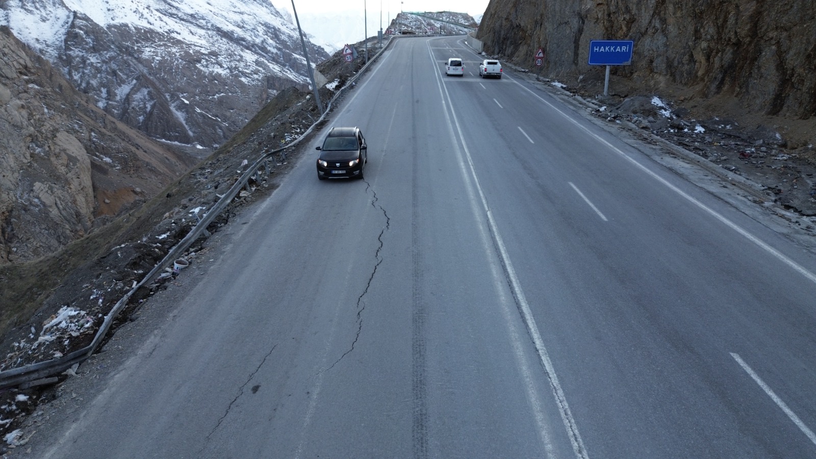 Hakkâri–Van Karayolunda Büyük tehlike!
